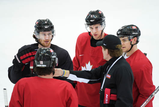 Patrick Sharp, Duncan Keith, Sidney Crosby och Chris Kunitz