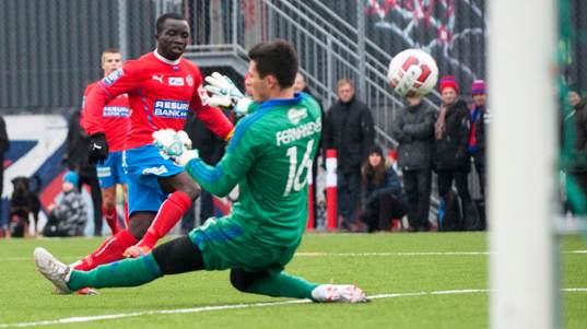 Helsingborgs Emanuel Boateng i träningsmatchen mellan