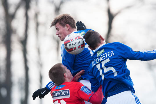 Lyngby når högre än Helsingborg Elias Andersson i