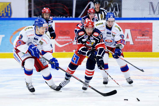 Södertäljes Phil DeSimone och Oskarshamn Lukas Ericsson