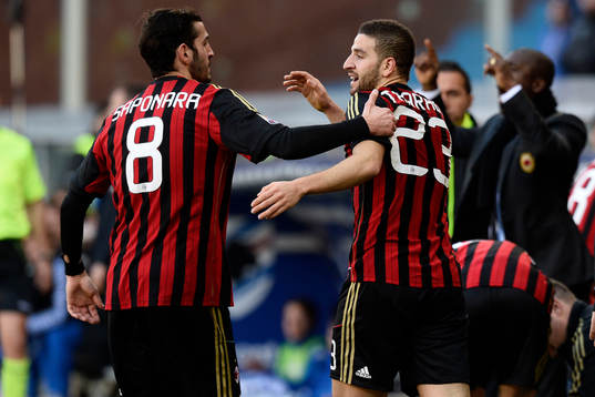esultanza gol Adel Taarabt Milan. Goal celebration