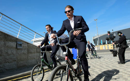 Sveriges Erik Karlsson och Daniel Alfredsson