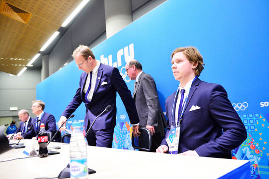 Nicklas Bäckström på presskonferensen
