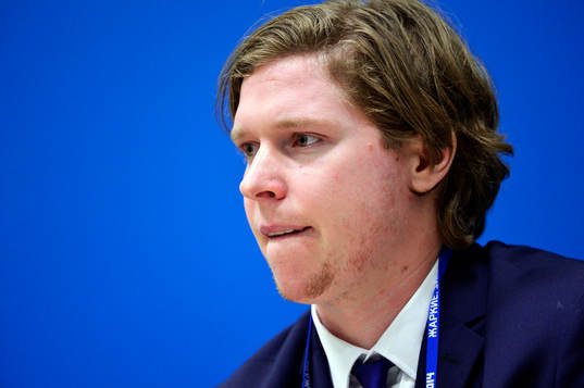Nicklas Bäckström på presskonferensen