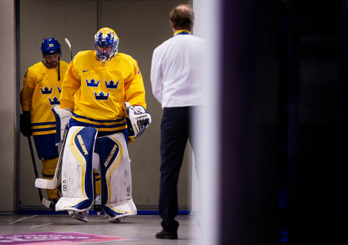 Sveriges Daniel Sedin och målvakt Henrik Lundqvist på