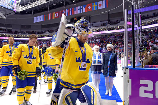 Sveriges målvakt Henrik Lundqvist deppar när han lämnar