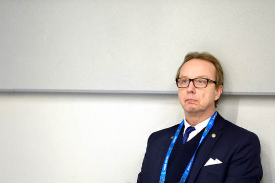Sveriges förbundskapten Pär Mårts deppar