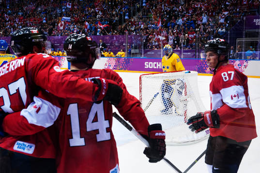 Sveriges målvakt Henrik Lundqvist deppar