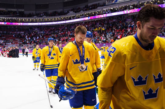Sveriges Daniel Sedin och Jimmie Ericsson deppar när de