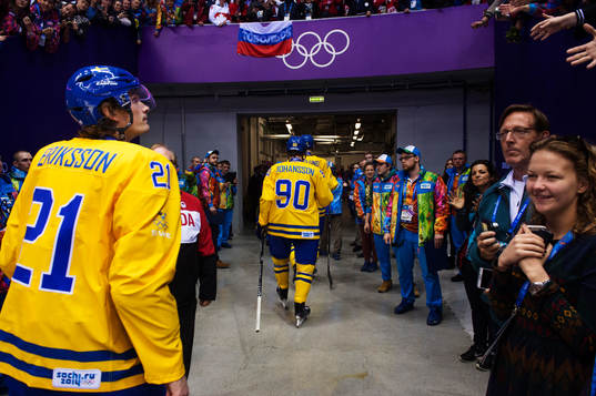 Sveriges Loui Eriksson och Marcus Johansson lämnar isen