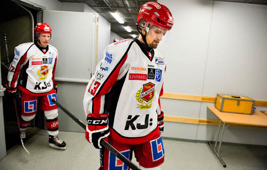 Almtunas Jimmie Kraft deppar när han lämnar isen