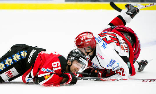 Malmö Redhawks Nicklas Jadeland och Almtunas Erik De la