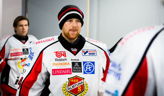 Almtunas målvakt Erik Hanses