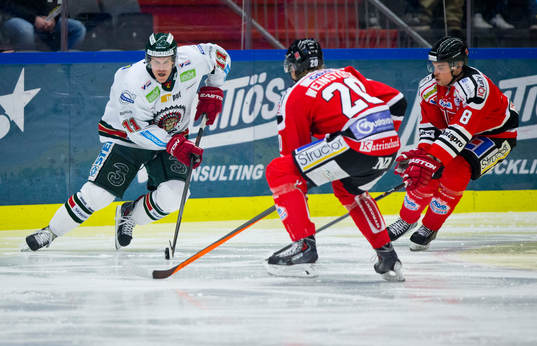 Frölundas Magnus Kahnberg mot Örebros Örebros Marcus