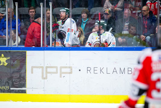 Frölundas Jonas Ahnelöv och Robin Figren sitter på