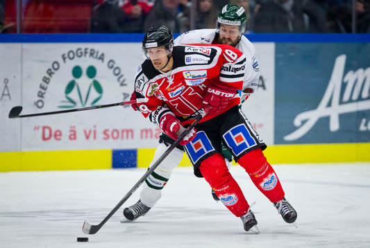 Örebros Jared Aulin i SHL mellan Örebro och Frölunda