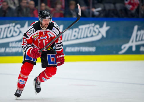 Örebros Henrik Löwdahl i SHL mellan Örebro och Frölunda