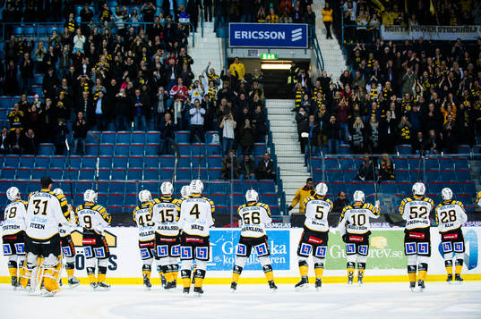 Skellefteås  spelare jublar