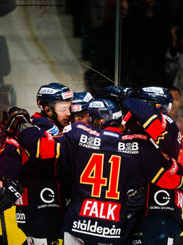 Djurgårdens spelare  jublar