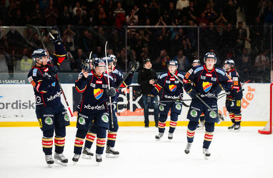 Djurgårdens spelare tackar publiken
