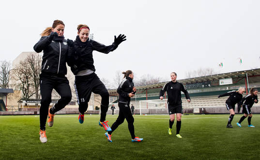 Rosengårds Sara Björk Gunnarsdottir och Therese Sjögran