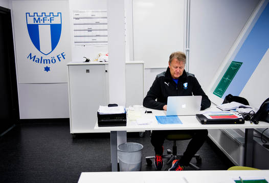 Malmö FFs tränare Åge Hareide på sitt kontor