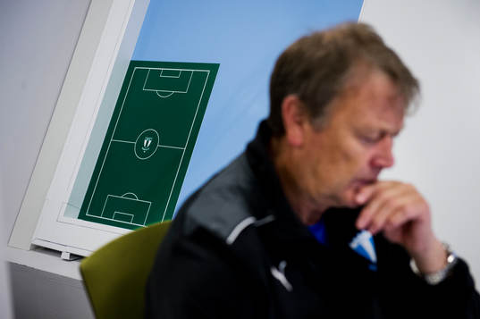 Malmö FFs tränare Åge Hareide på sitt kontor