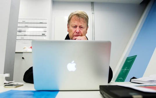 Malmö FFs tränare Åge Hareide på sitt kontor