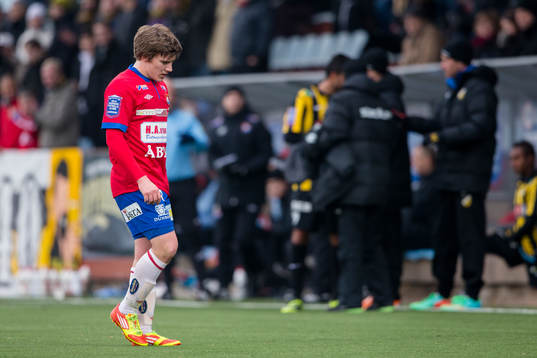 Örgrytes André Nilsson går av planen