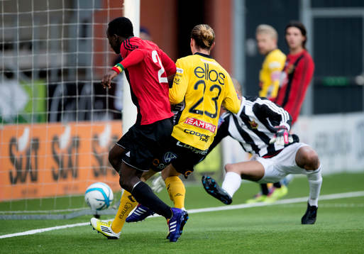 Elfsborgs Niklas Hult stöter in 3-0