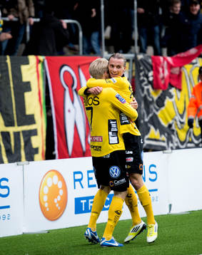 Elfsborgs Niklas Hult och Johan Larsson jublar