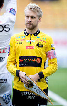 Elfsborgs nya lagkapten Johan Larsson innan fotbollsmatchen