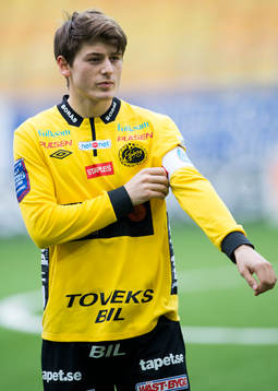 Elfsborgs Arber Zeneli innan fotbollsmatchen i Svenska