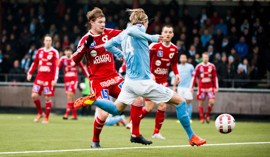 Malmös Simon Kroon skjuter in 6-1 och därmed sitt tredje