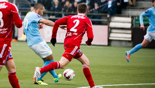 Malmös Guillermo Molins skjuter mål