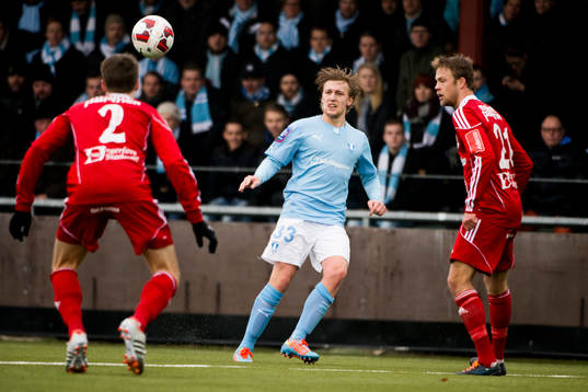 Malmös Emil Forsberg lägger ett inlägg