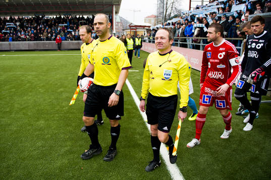 Lagen och domarna gör entré