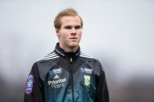 IFK Göteborgs Gustav Engvall innan fotbollsmatchen i