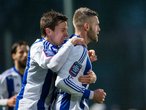 IFK Göteborgs Kjetil Waehler jublar ihop med Lasse Vibe