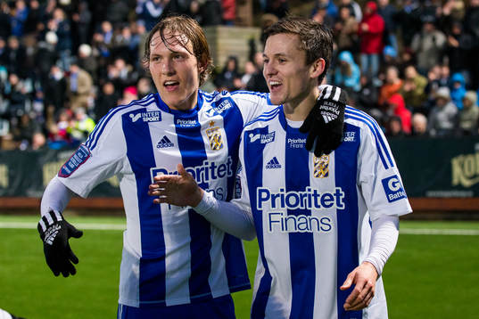 IFK Göteborgs Ludwig Augustinsson och Lasse Vibe jublande