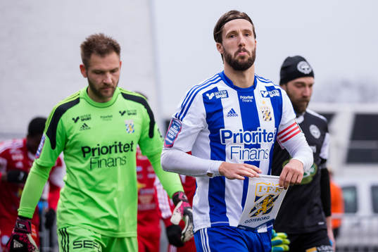 IFK Göteborgs målvakt John Alvbåge och lagkapten Mattias
