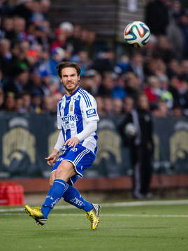 IFK Göteborgs Nordin Gerzic slår ett inlägg