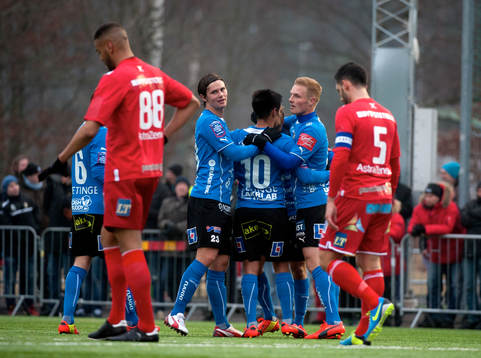 Halmstads Kristinn Steindórsson jublar med sina