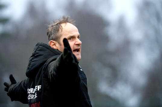 Assyriska tränare Azrudin Valentic