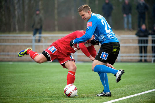 Halmstads Simon Silverholt drar Assyriska Christopher