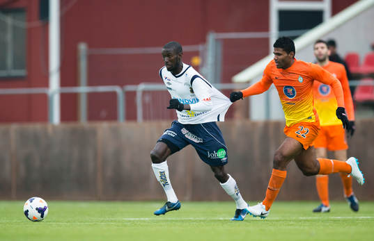 Gefles Dioh Williams utmanar AFC United Eberson Silva de