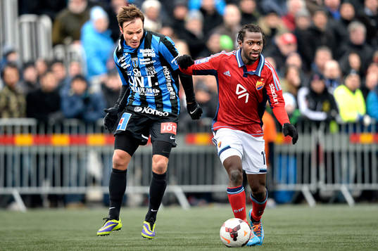 Sirius Niklas Thor jagar Djurgårdens Amadou Jawo