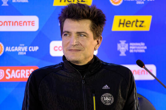 Nils Nielsen, förbundskapten Danmark, på en presskonferens