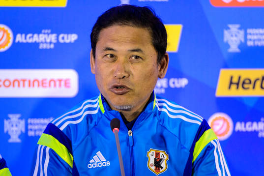 Nario Sasaki, förbundskapten Japan, på en presskonferens