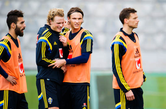 Albin Ekdal kramar om Oscar Hiljemark